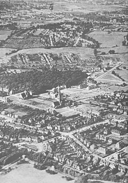 Hampstead Garden Suburb in 1923 photo(41k)